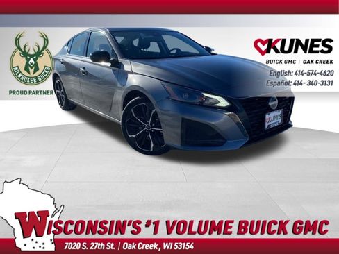 Used 2024 Nissan Altima 2.5 SR image 1