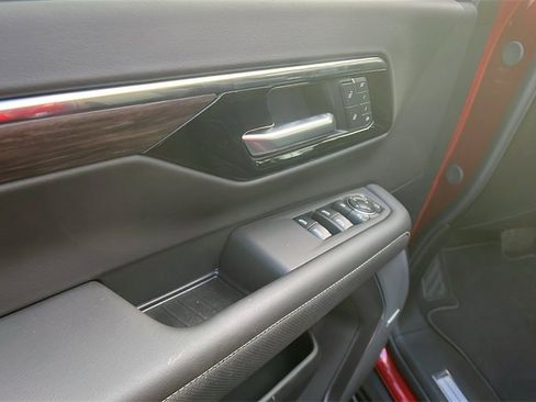 New 2025 Chevrolet Tahoe Premier image 12