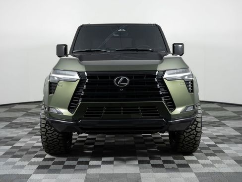 Used 2025 Lexus GX 550 image 11