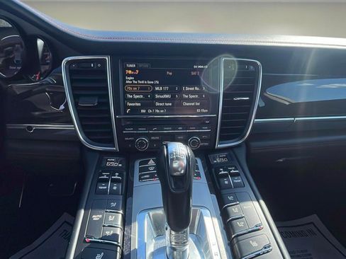 Used 2014 Porsche Panamera image 14