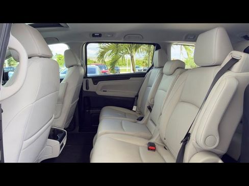 Certified 2025 Honda Odyssey EX-L image 8