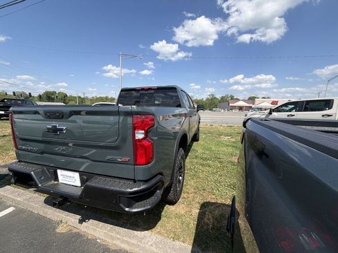 New 2026 Chevrolet Silverado 1500 ZR2 image 8