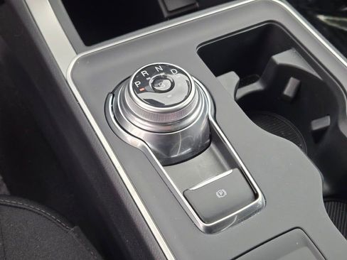 Used 2024 Ford Edge SE image 28