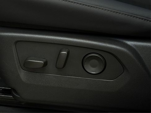 Used 2024 GMC Hummer EV 3X w/ LPO, Roof Cross Rail Package image 31