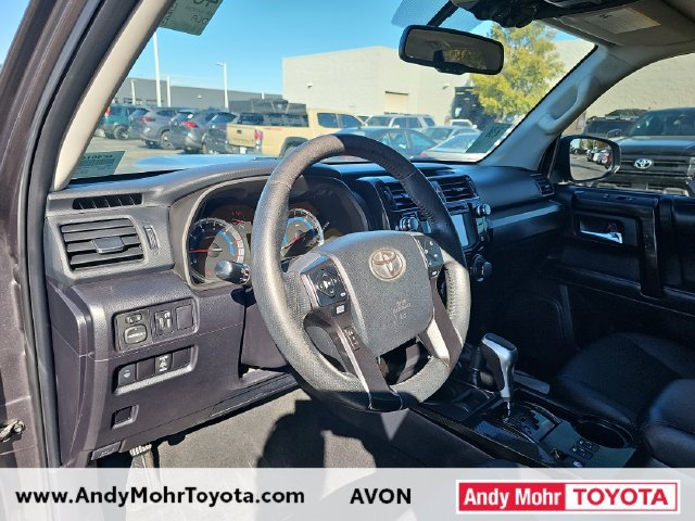 Used 2019 Toyota 4Runner TRD Off-Road Premium AWD/4WD image 9