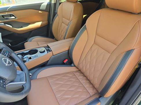 New 2026 Nissan Rogue Platinum AWD/4WD image 15