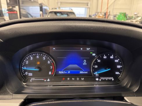 Used 2020 Ford Explorer XLT image 15