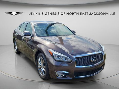Used 2019 INFINITI Q70 Luxe AWD/4WD image 1