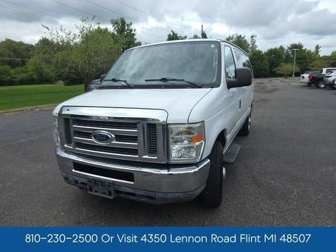 Used 2010 Ford E-350 and Econoline 350 XLT RWD image 3