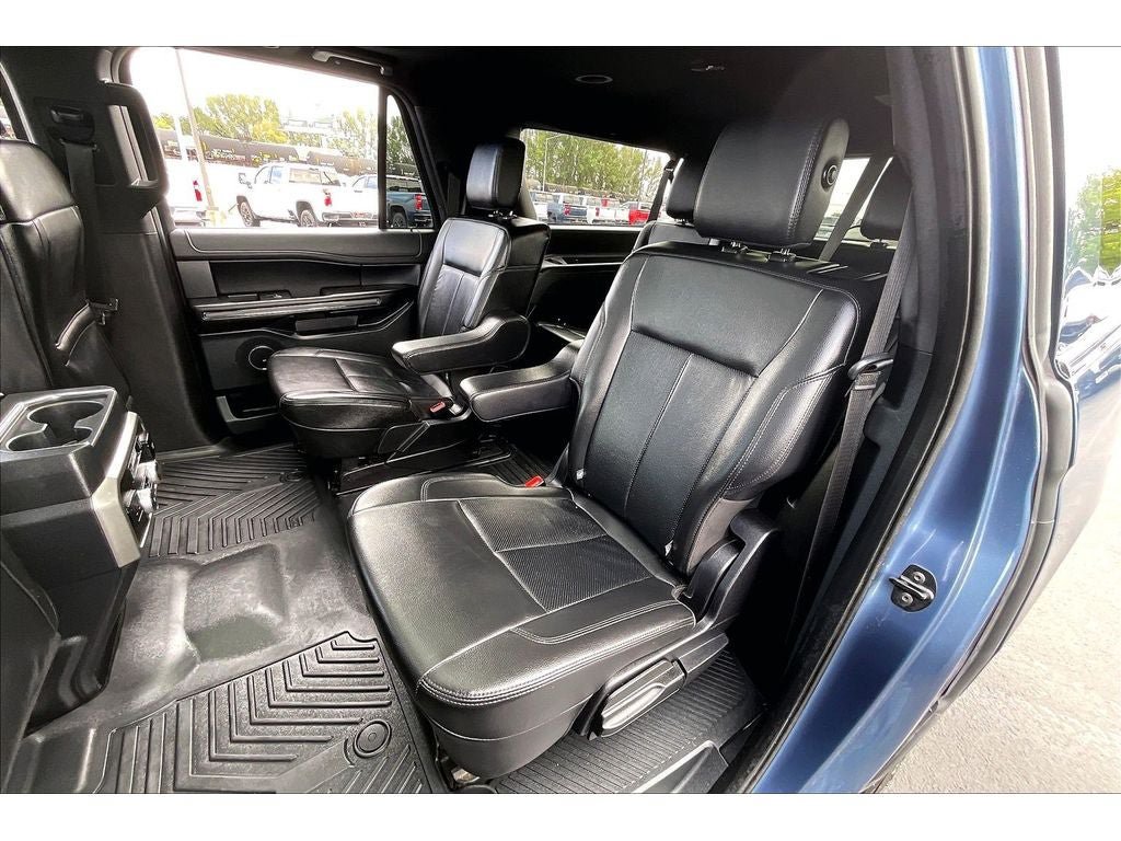 Used 2020 Ford Expedition Max XLT w/ Equipment Group 202A AWD/4WD image 28