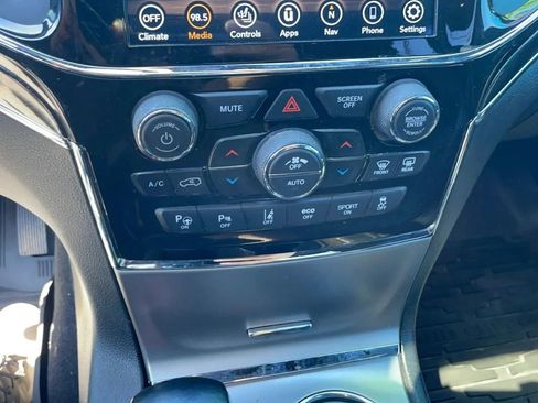 Used 2021 Jeep Grand Cherokee Trailhawk w/ Trailhawk Luxury Group AWD/4WD image 13