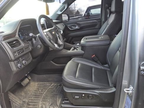 Used 2024 Chevrolet Tahoe LT w/ LT Signature Plus Package image 4