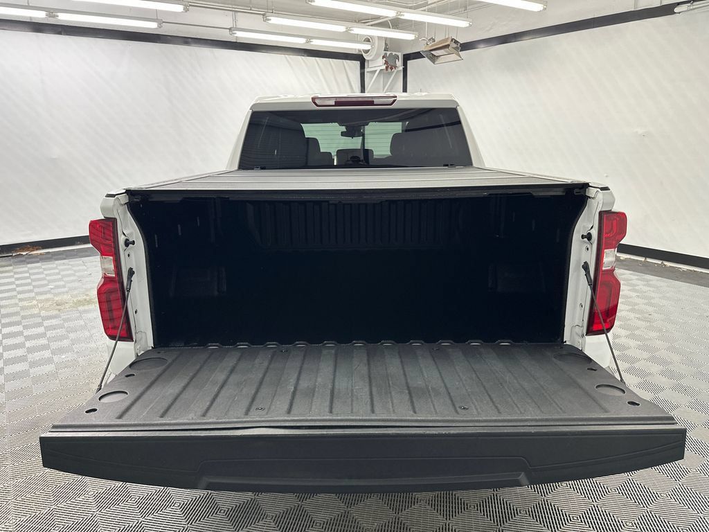 Used 2022 Chevrolet Silverado 1500 RST AWD/4WD image 19