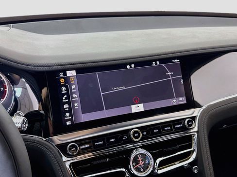 Used 2022 Bentley Flying Spur V8 AWD/4WD image 18