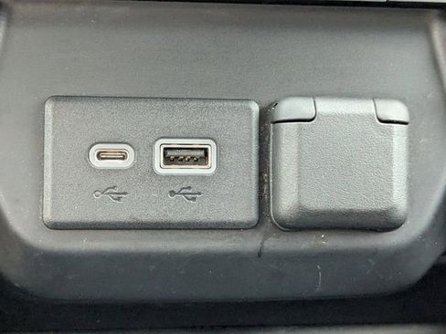 Used 2019 Chevrolet Silverado 1500 RST image 25