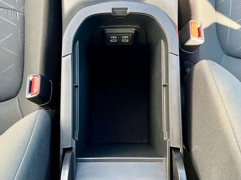 Used 2024 Toyota RAV4 XLE image 34