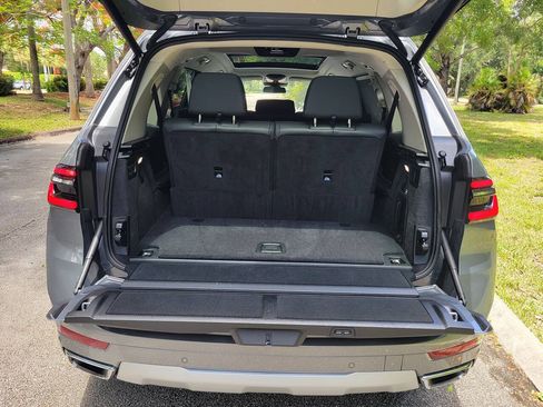 Used 2026 BMW X7 xDrive40i AWD/4WD image 16