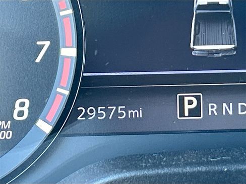 Used 2023 Nissan Titan PRO-4X w/ Pro-4x Convenience Package image 12