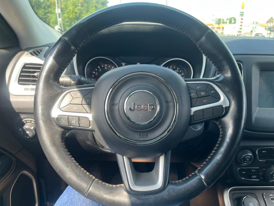 Used 2019 Jeep Compass Latitude w/ Popular Equipment Group AWD/4WD image 9