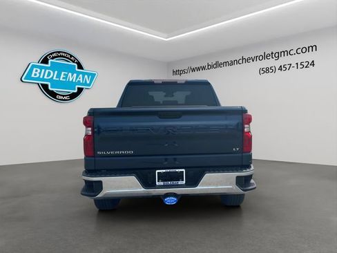 Used 2023 Chevrolet Silverado 1500 LT AWD/4WD image 7