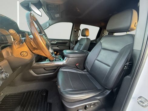 Certified 2022 Chevrolet Silverado 1500 LTZ w/ Z71 Off-Road Package image 5