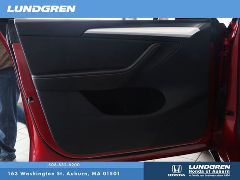 Used 2024 Tesla Model Y Long Range image 9