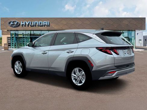 New 2026 Hyundai Tucson SE image 4
