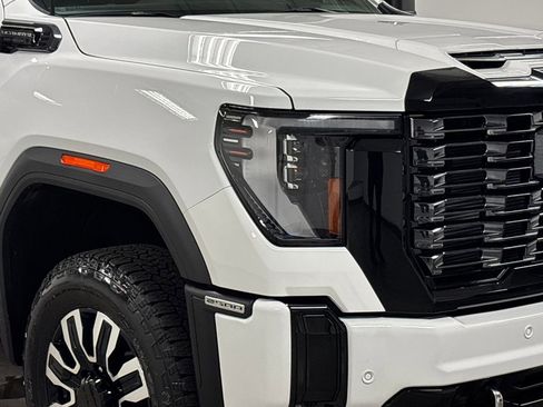 New 2026 GMC Sierra 2500 Denali Ultimate w/ Max Trailering Package image 4