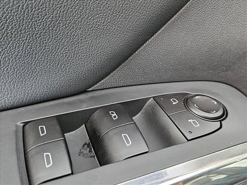 Used 2026 Chevrolet Traverse LT image 22