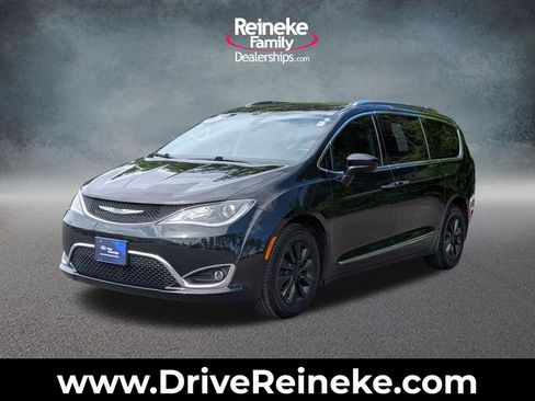 Used 2020 Chrysler Pacifica Touring-L Plus FWD image 1