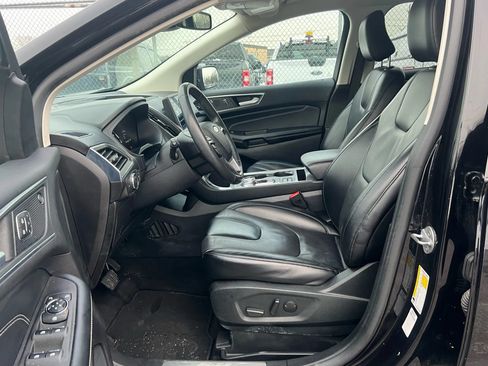 Used 2022 Ford Edge Titanium AWD/4WD image 32