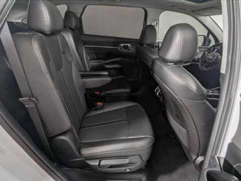 Used 2022 Kia Sorento SX FWD image 18