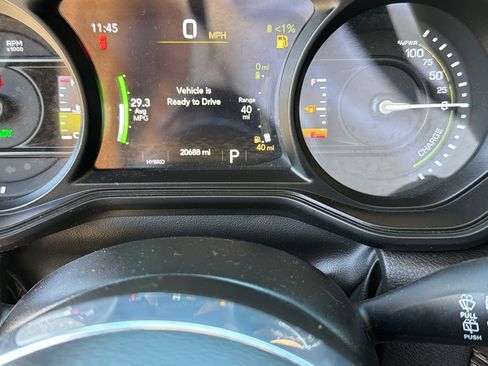 Used 2025 Jeep Wrangler Unlimited Sahara w/ Safety Group AWD/4WD image 30