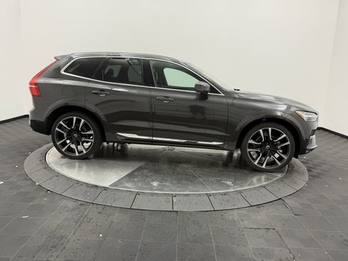 Certified 2023 Volvo XC60 B5 Ultimate AWD/4WD image 8