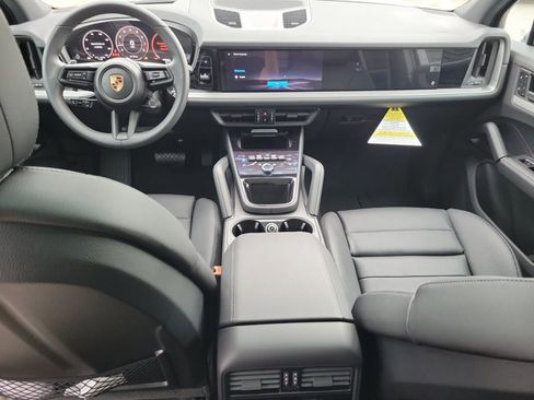 New 2026 Porsche Cayenne image 17