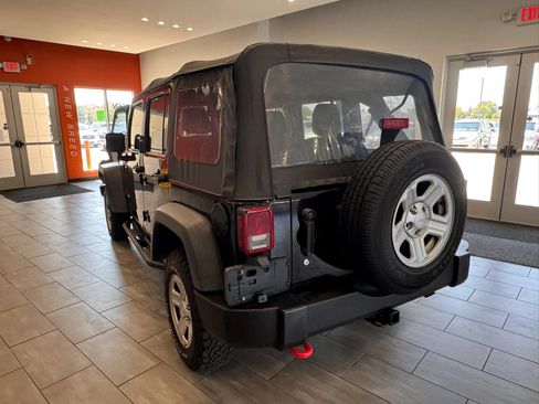 Used 2016 Jeep Wrangler Unlimited Sport w/ Connectivity Group AWD/4WD image 12