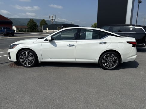 Used 2023 Nissan Altima 2.5 SL AWD/4WD image 7