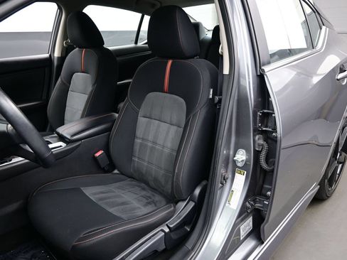 Used 2023 Nissan Sentra SR w/ Electronics Package FWD image 11