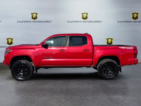 Used 2019 Toyota Tacoma TRD Sport w/ Technology Package AWD/4WD image 2
