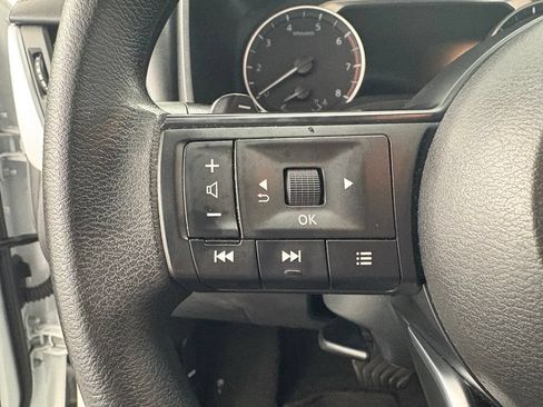 Used 2024 Nissan Rogue SV FWD image 18