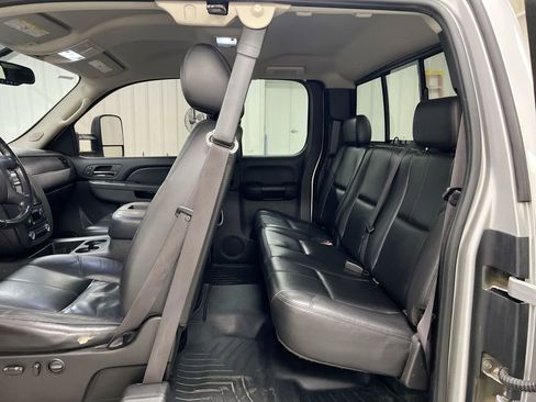 Used 2011 Chevrolet Silverado 2500 LTZ w/ LTZ Plus Package AWD/4WD image 21