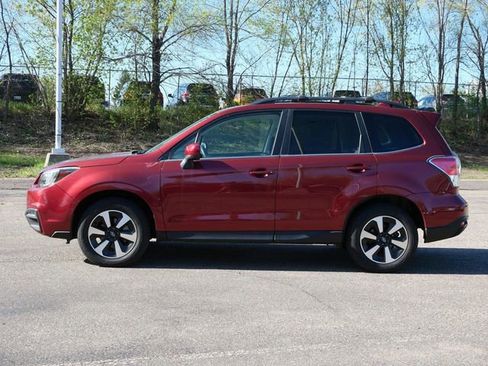Used 2017 Subaru Forester 2.5i Limited AWD/4WD image 3