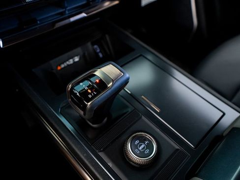 Used 2024 GMC Hummer EV 3X w/ LPO, Illumination Package image 52