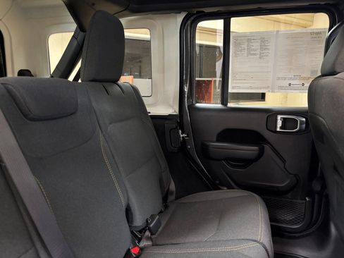 Used 2025 Jeep Wrangler Unlimited Sport AWD/4WD image 34
