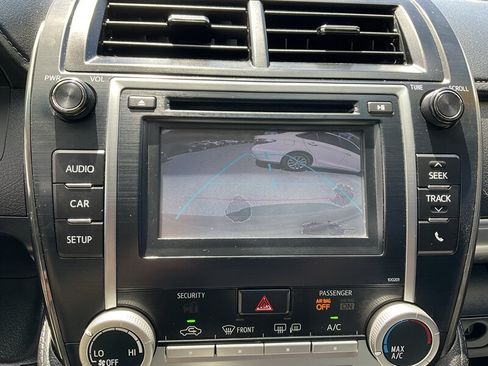 Used 2014 Toyota Camry SE FWD image 32