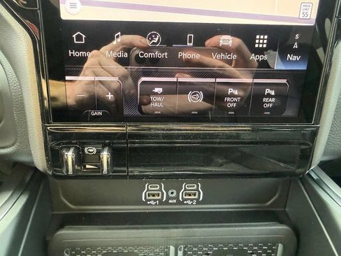 New 2026 RAM 2500 Laramie AWD/4WD image 29