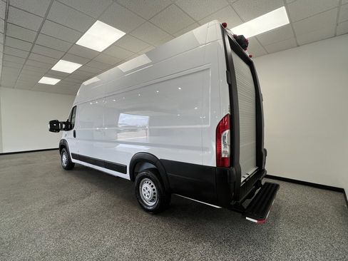 Used 2024 RAM ProMaster 3500 w/ Delivery Van Package image 21