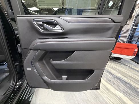 Used 2022 Chevrolet Suburban RST w/ Sport Performance Package image 52