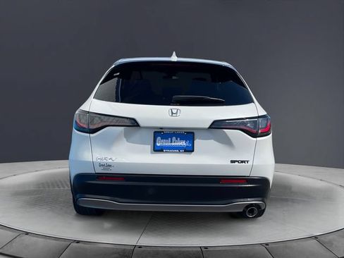 Certified 2025 Honda HR-V Sport image 4