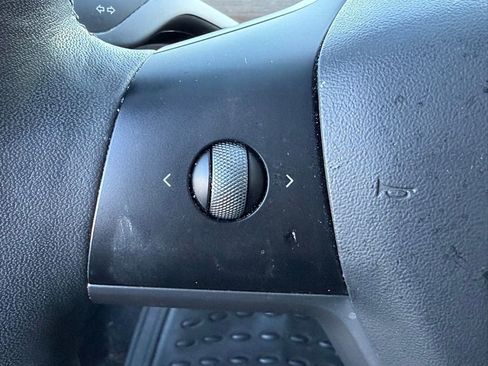 Used 2021 Tesla Model 3 Standard Range Plus image 13